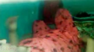 Chubby bhabhi 1st time with neighbour