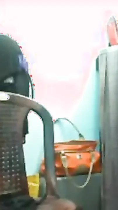 Indian porn mms of Desi gal who undressed by cousin