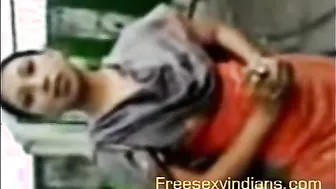 Outdoor sex clip of a juvenile couple having enjoyment in the park