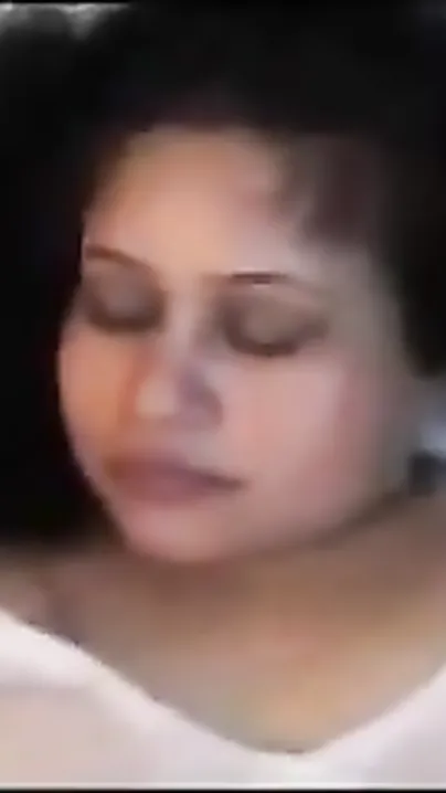 Horny Indian housewife screwed by unsightly old  in b-grade episode
