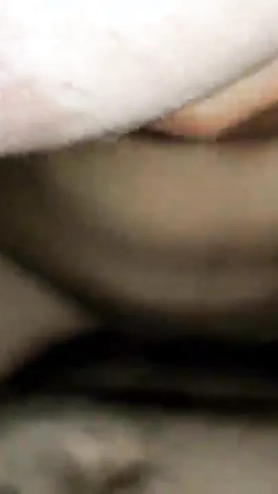 Boy doesn't exploit condom during discombobulated XXX sex with Desi