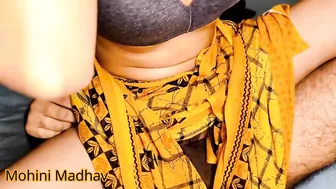 XXX slut in yellow sari gives her hairy pussy to the younger Desi man