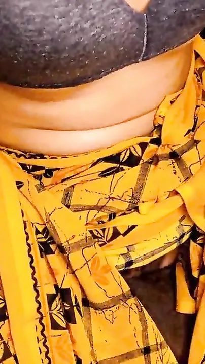 XXX slut in yellow sari gives her hairy pussy to the younger Desi man