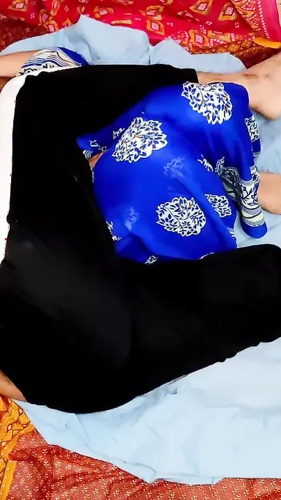 Husband involves Desi wife in blue sari in a XXX twosome on camera