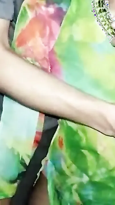 Fingering helps XXX partner prepare the Desi girl for doggystyle fuck